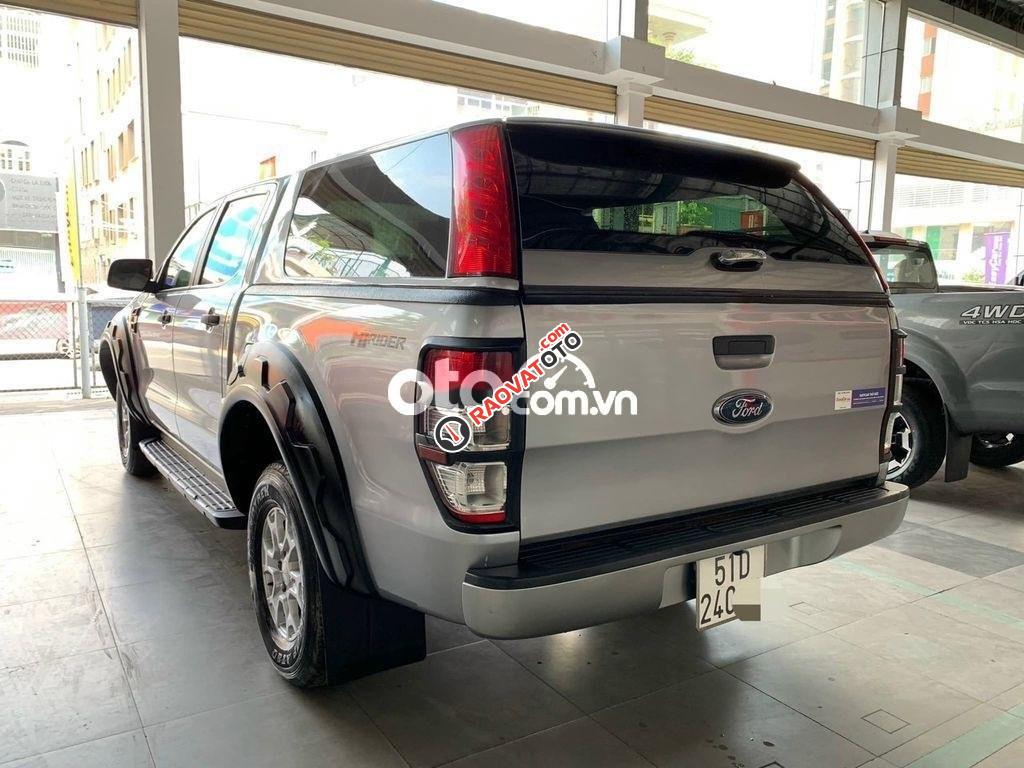 Bán Ford Ranger XLS AT sản xuất năm 2017, màu xám, nhập khẩu nguyên chiếc, giá 592tr-3