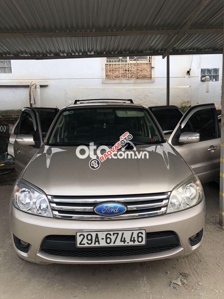 Cần bán xe Ford Escape XLS sản xuất năm 2010 chính chủ-0