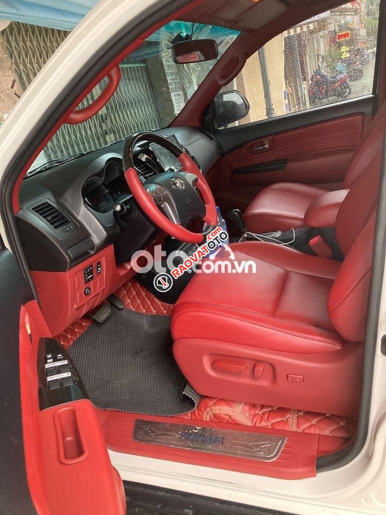 Cần bán gấp Toyota Fortuner Sportivo năm sản xuất 2014, màu trắng xe gia đình, giá chỉ 650 triệu-0