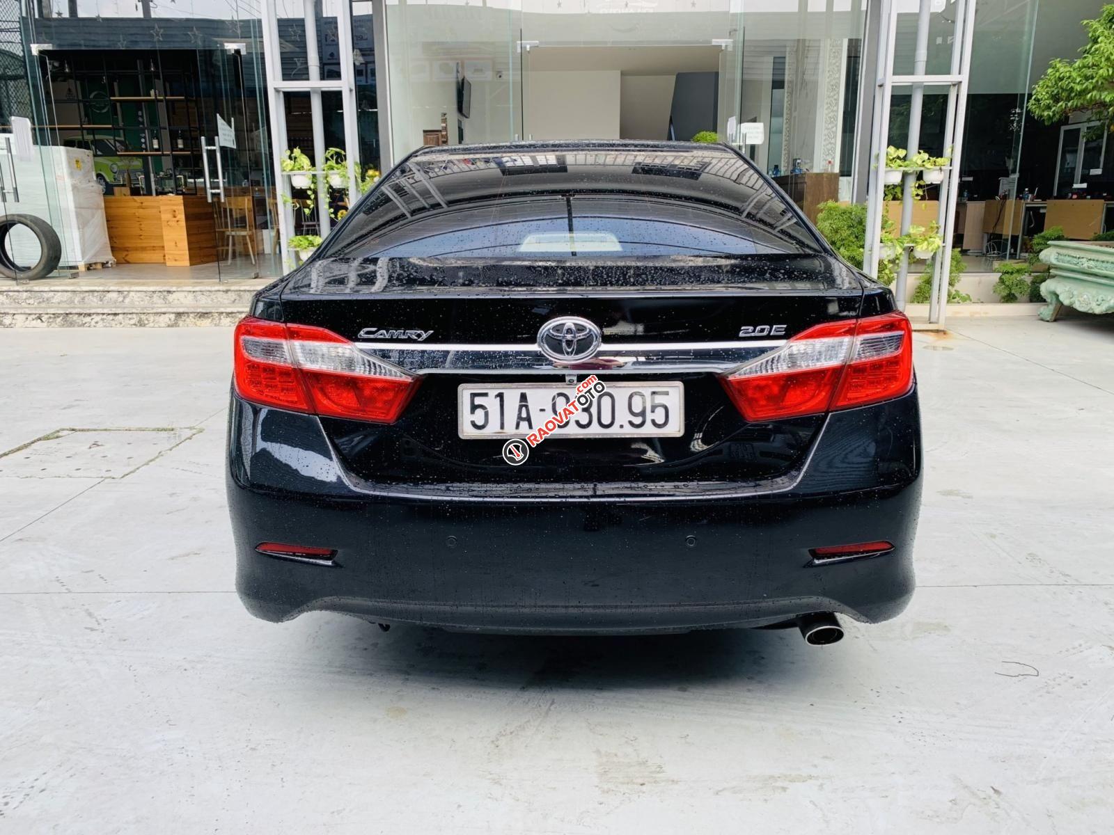 Cần bán Toyota Camry 2.0E năm 2014, giá cả phải chăng-5