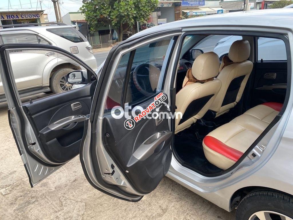 Cần bán Kia Morning MT năm sản xuất 2009, màu bạc xe gia đình, giá 130tr-5