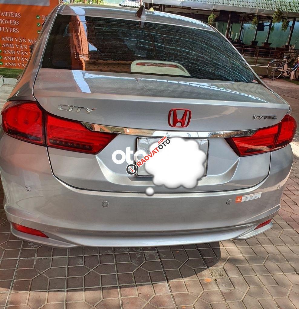 Bán Honda City AT sản xuất 2016, màu bạc xe gia đình-1