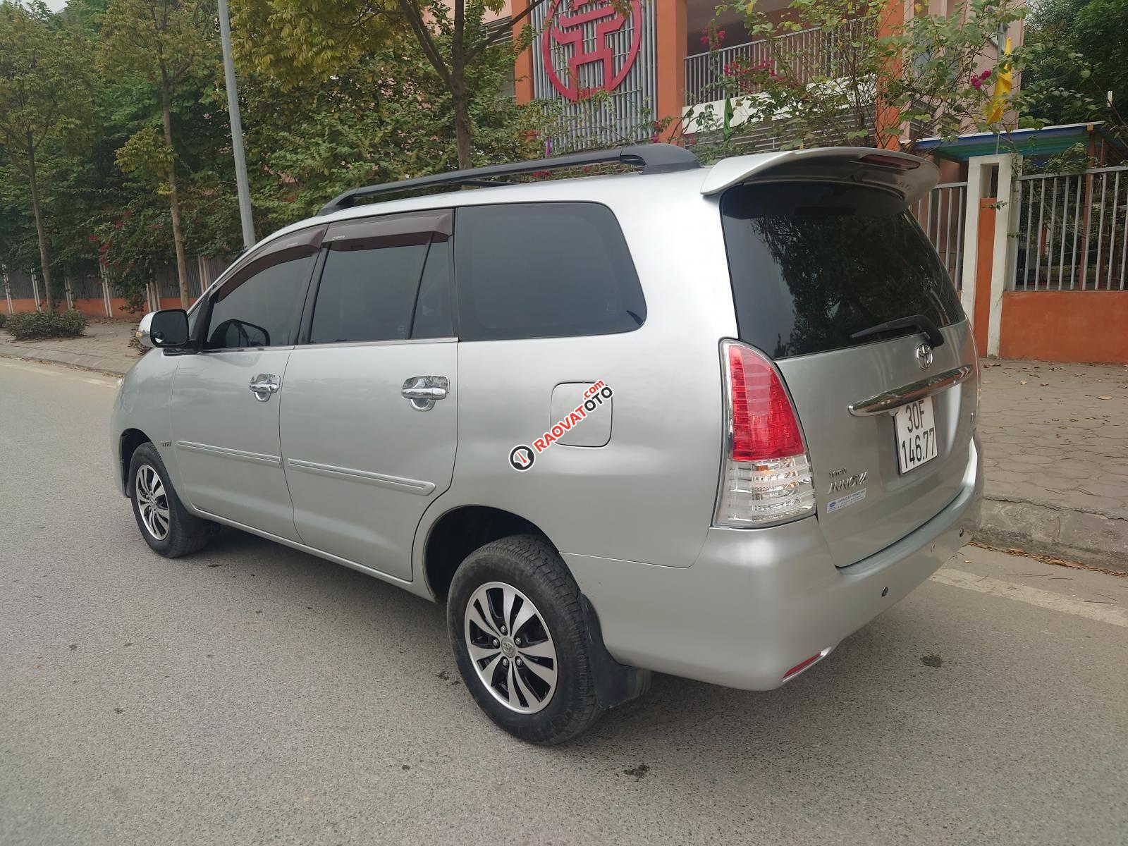 Cần bán Toyota Innova V sản xuất 2009, giá chỉ 305 triệu, trang bị nhiều tính năng-7