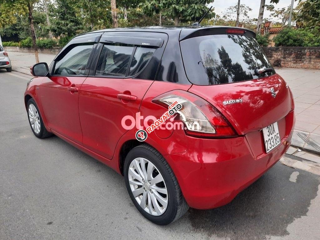 Bán Suzuki Swift AT năm 2014, màu đỏ, giá tốt-4