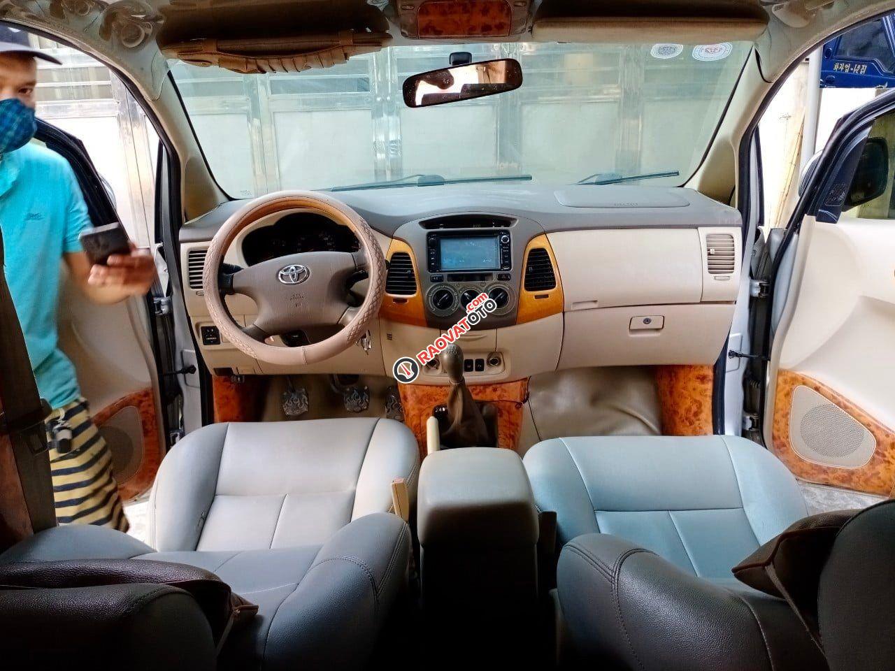 Bán Toyota Innova MT năm 2008, màu bạc-3