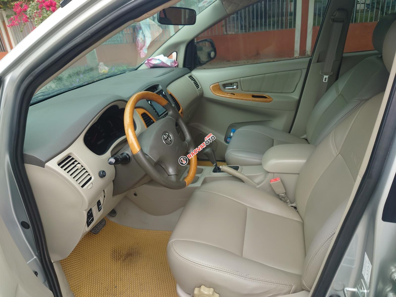 Cần bán Toyota Innova V sản xuất 2009, giá chỉ 305 triệu, trang bị nhiều tính năng-1