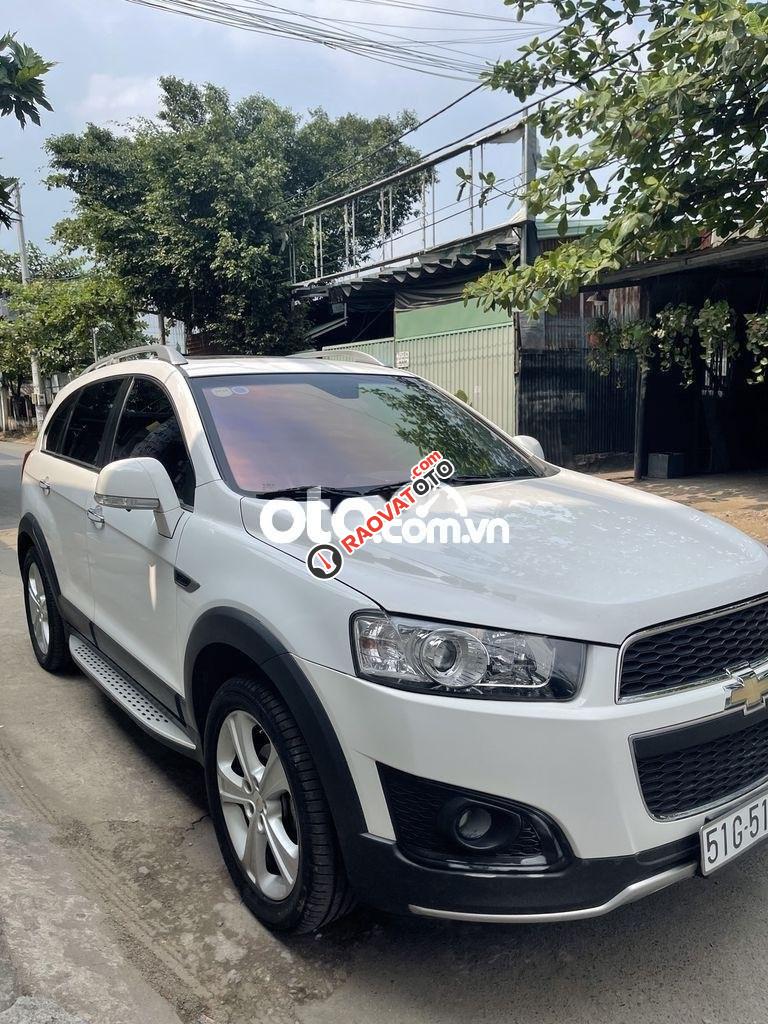 Bán Chevrolet Captiva LTZ năm 2014, màu trắng, giá tốt-8