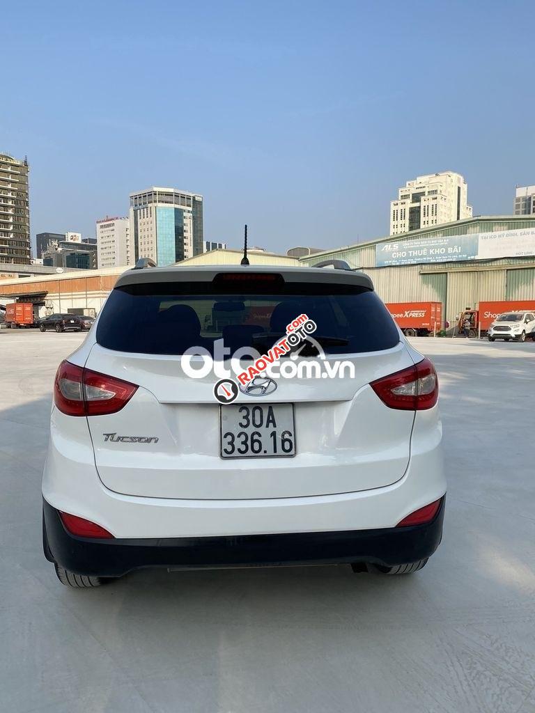 Bán ô tô Hyundai Tucson 2.0AT sản xuất năm 2014, màu trắng, nhập khẩu như mới-3