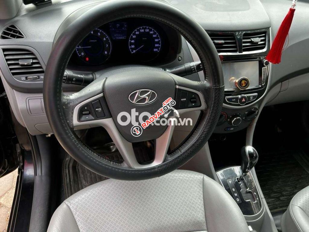 Cần bán gấp Hyundai Accent AT sản xuất năm 2011, màu đen, giá 320tr-0