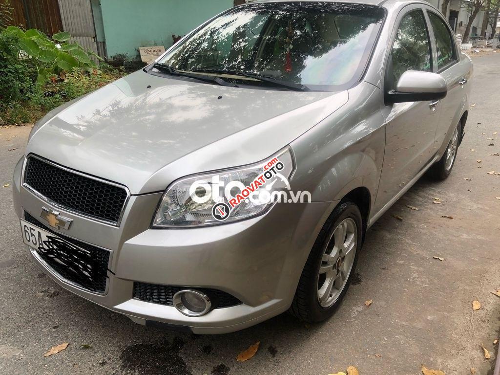 Cần bán gấp Chevrolet Aveo LT năm 2015, màu bạc, 235 triệu-6