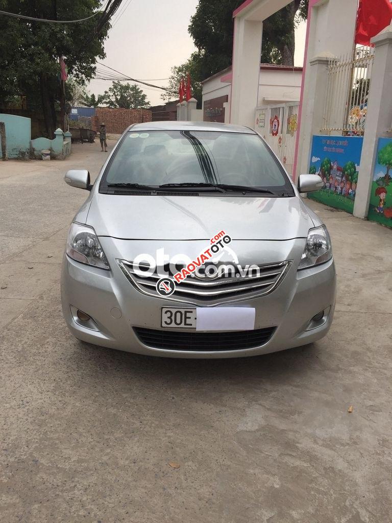 Bán Toyota Vios MT sản xuất 2011, màu bạc xe gia đình-2