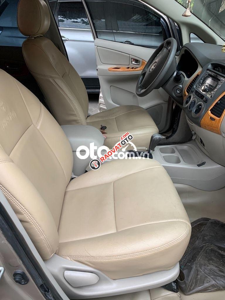 Bán Toyota Innova V năm sản xuất 2011 chính chủ, 298 triệu-0