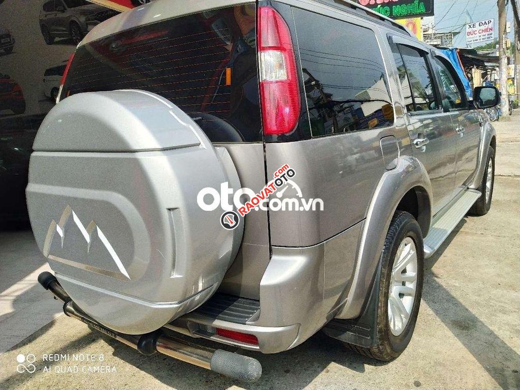 Cần bán lại xe Ford Everest Limited sản xuất năm 2013-6