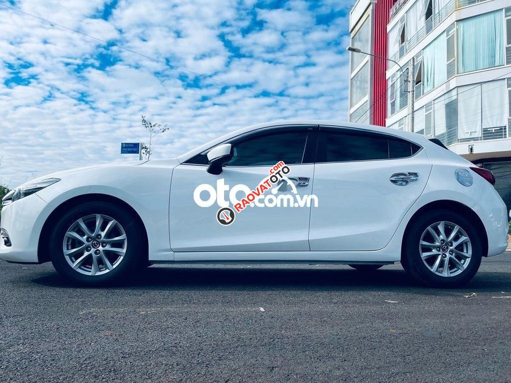 Cần bán Mazda 3 Facelift sản xuất 2017, màu trắng, xe nhập, 515 triệu-5