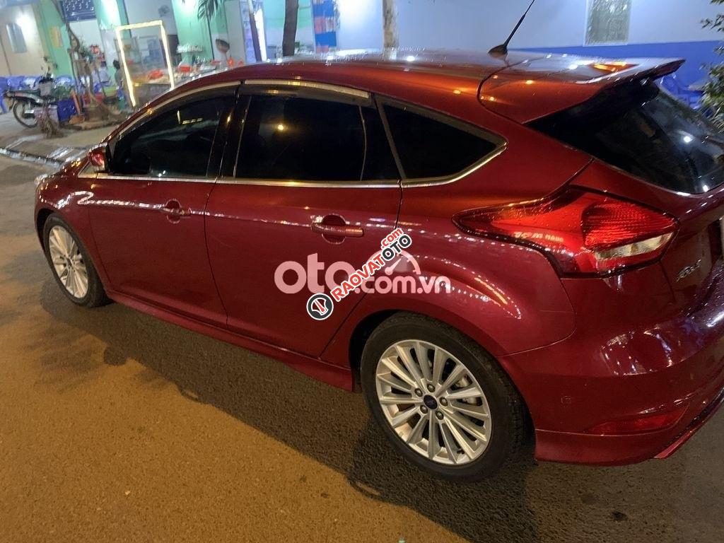 Bán Ford Focus 1.5 Ecoboost năm 2017, màu đỏ giá cạnh tranh-3