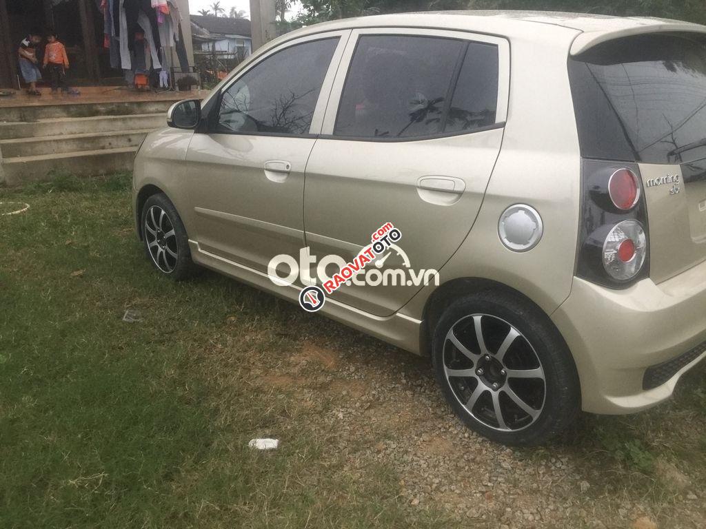 Cần bán lại xe Kia Morning MT năm sản xuất 2011, màu bạc, nhập khẩu xe gia đình-1