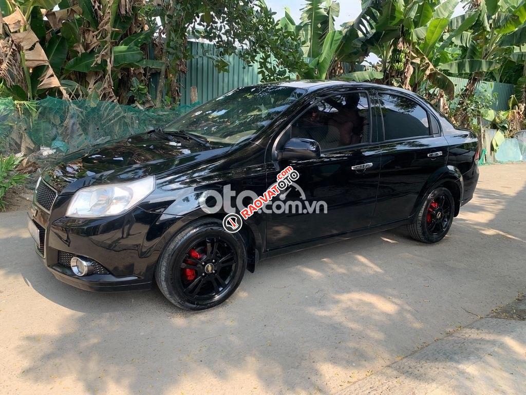 Cần bán lại xe Chevrolet Aveo MT sản xuất 2016, màu đen-1