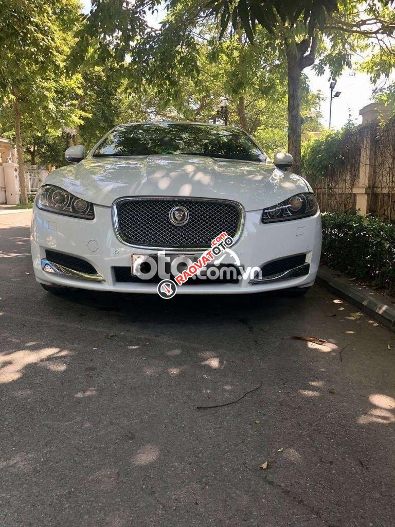 Bán Jaguar XF 2.0AT sản xuất năm 2014, màu trắng, nhập khẩu nguyên chiếc-0