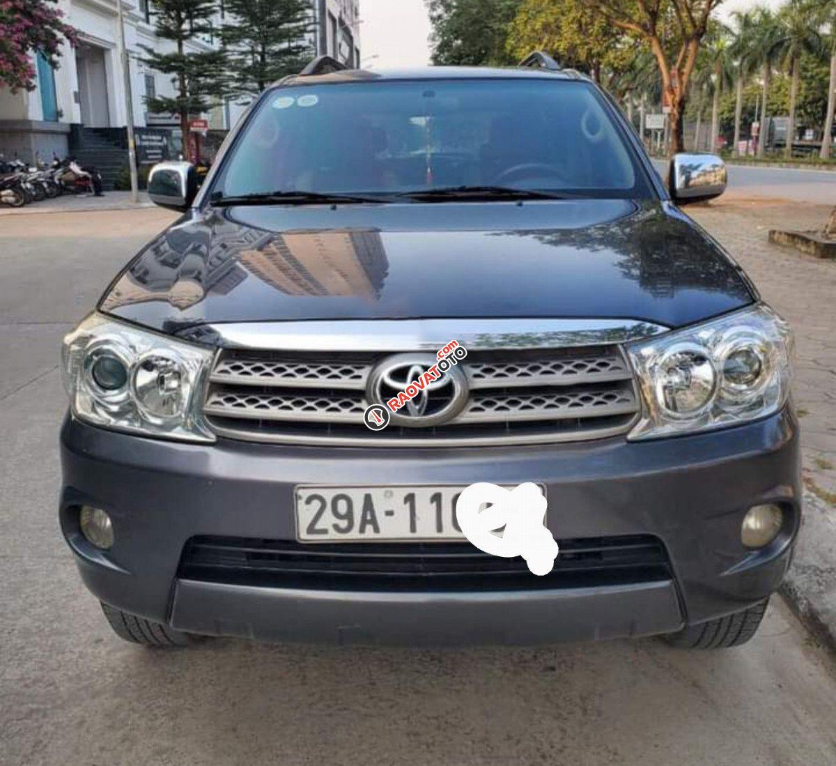 Bán xe Toyota Fortuner V sản xuất 2011, màu xám, nhập khẩu nguyên chiếc chính chủ-4