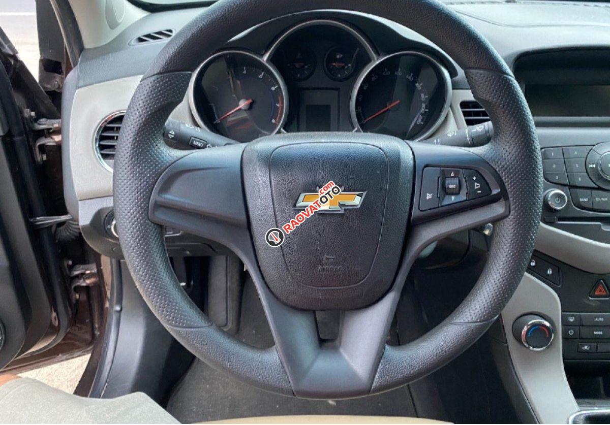 Cần bán lại xe Chevrolet Cruze LS 1.6 MT sản xuất 2013, màu nâu-0