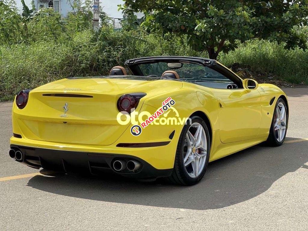 Cần bán lại xe Ferrari California sản xuất 2015, màu vàng, xe nhập-3