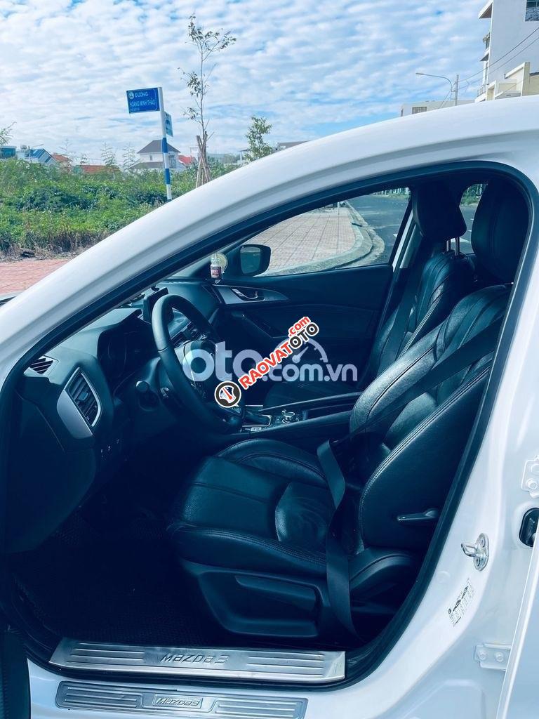 Cần bán Mazda 3 Facelift sản xuất 2017, màu trắng, xe nhập, 515 triệu-2