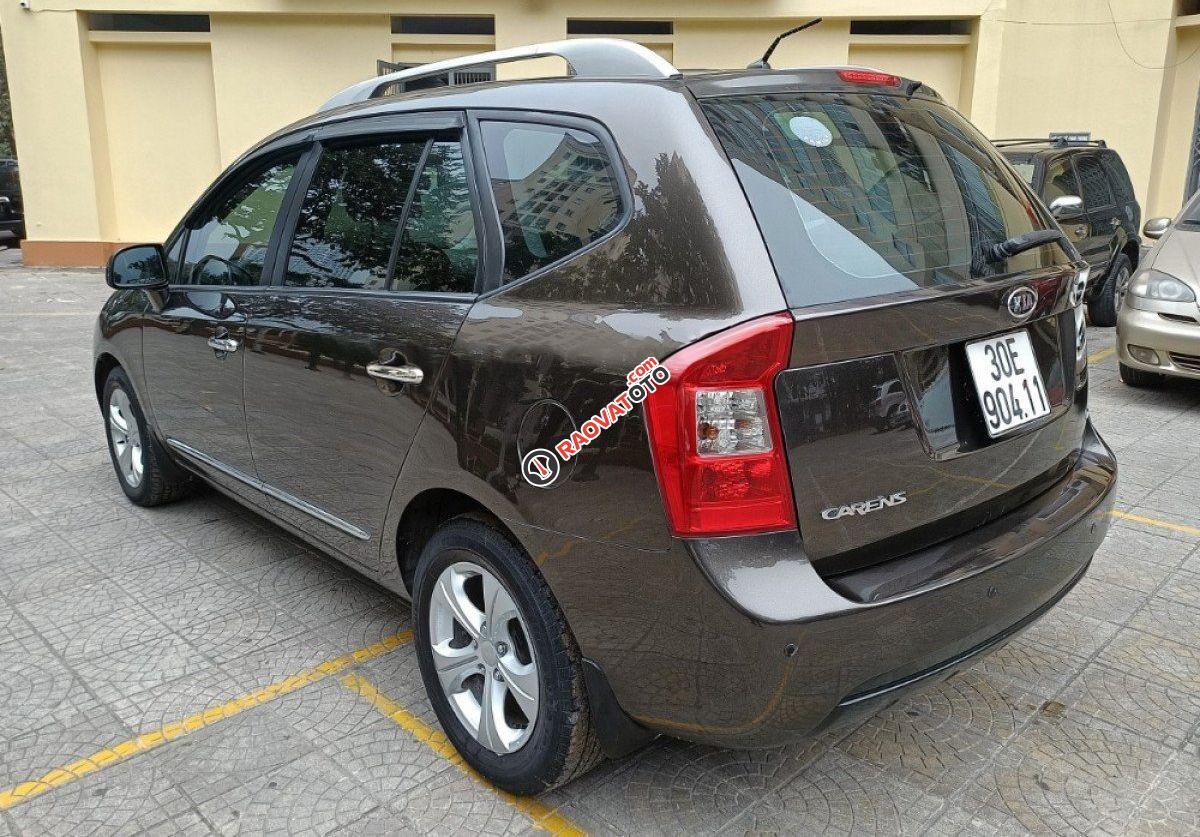 Cần bán Kia Carens 2.0 MT năm sản xuất 2016, màu nâu  -8