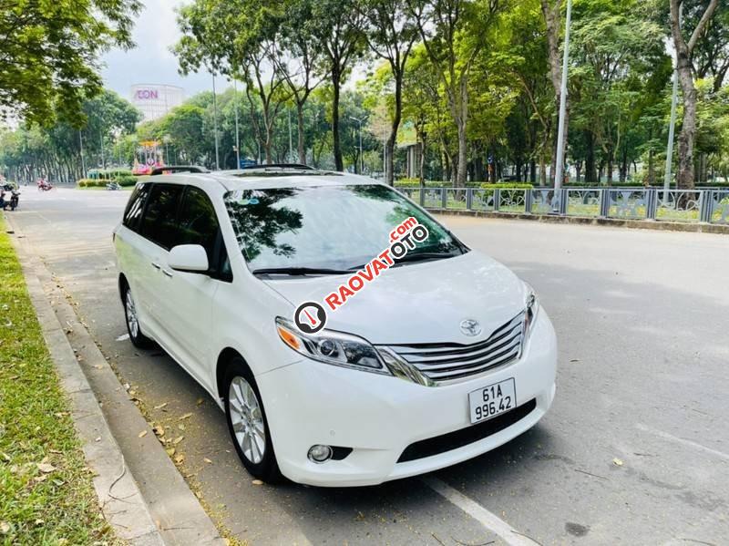 Bán ô tô Toyota Sienna Limited sản xuất 2012, màu trắng-13