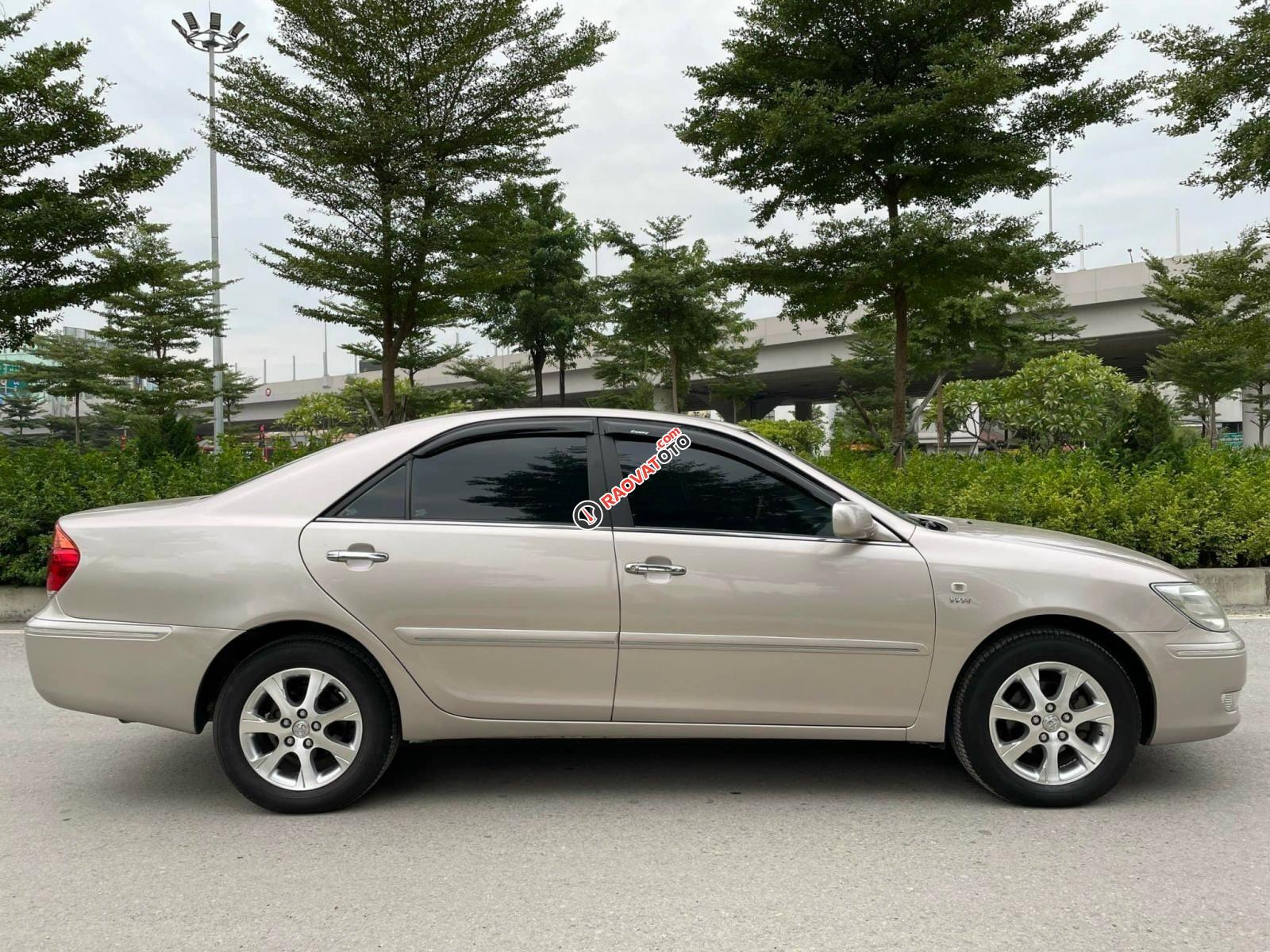 Bán ô tô Toyota Camry 3.0V sản xuất 2005, màu xám, 325tr-1