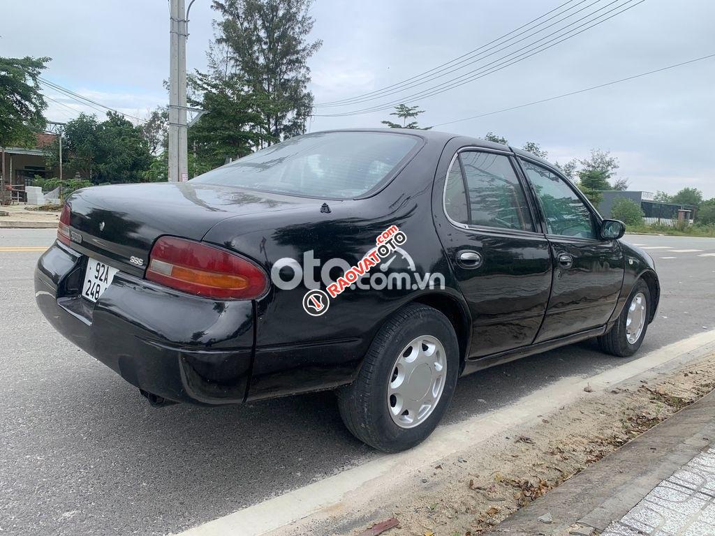 Bán Nissan Bluebird SSS năm sản xuất 1993, màu đen-1