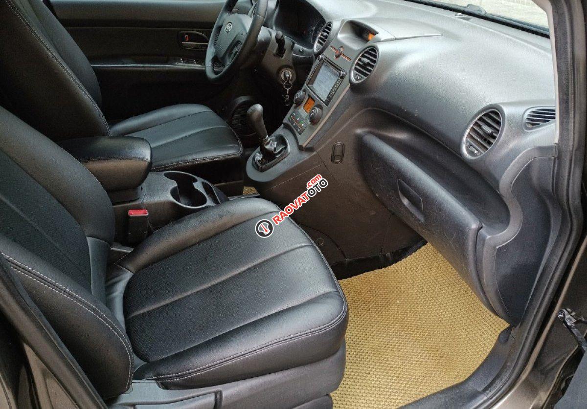 Cần bán Kia Carens 2.0 MT năm sản xuất 2016, màu nâu  -3