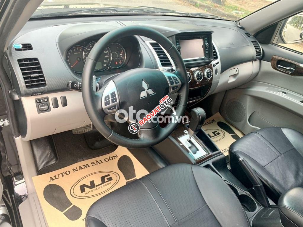 Cần bán gấp Mitsubishi Pajero Sport 4x2 AT năm 2016, màu đen-7