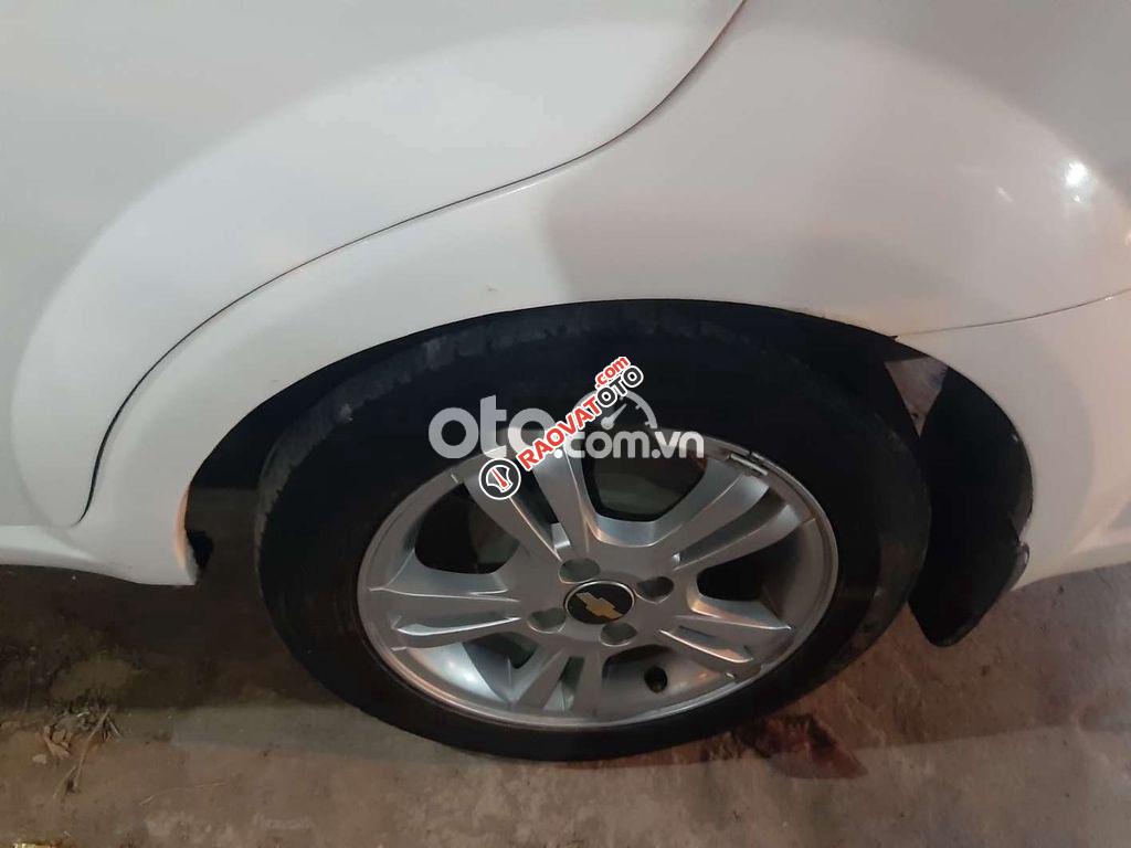 Bán Chevrolet Aveo MT sản xuất năm 2015, màu trắng, nhập khẩu-3