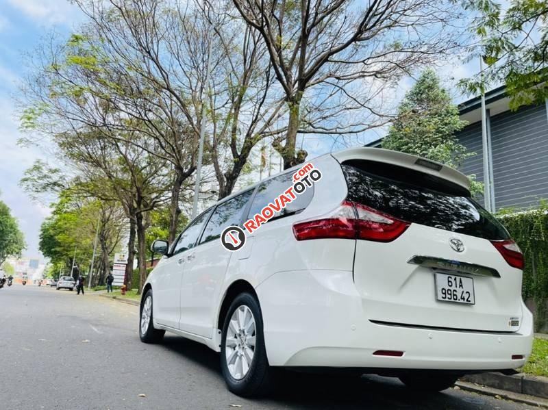 Bán ô tô Toyota Sienna Limited sản xuất 2012, màu trắng-11