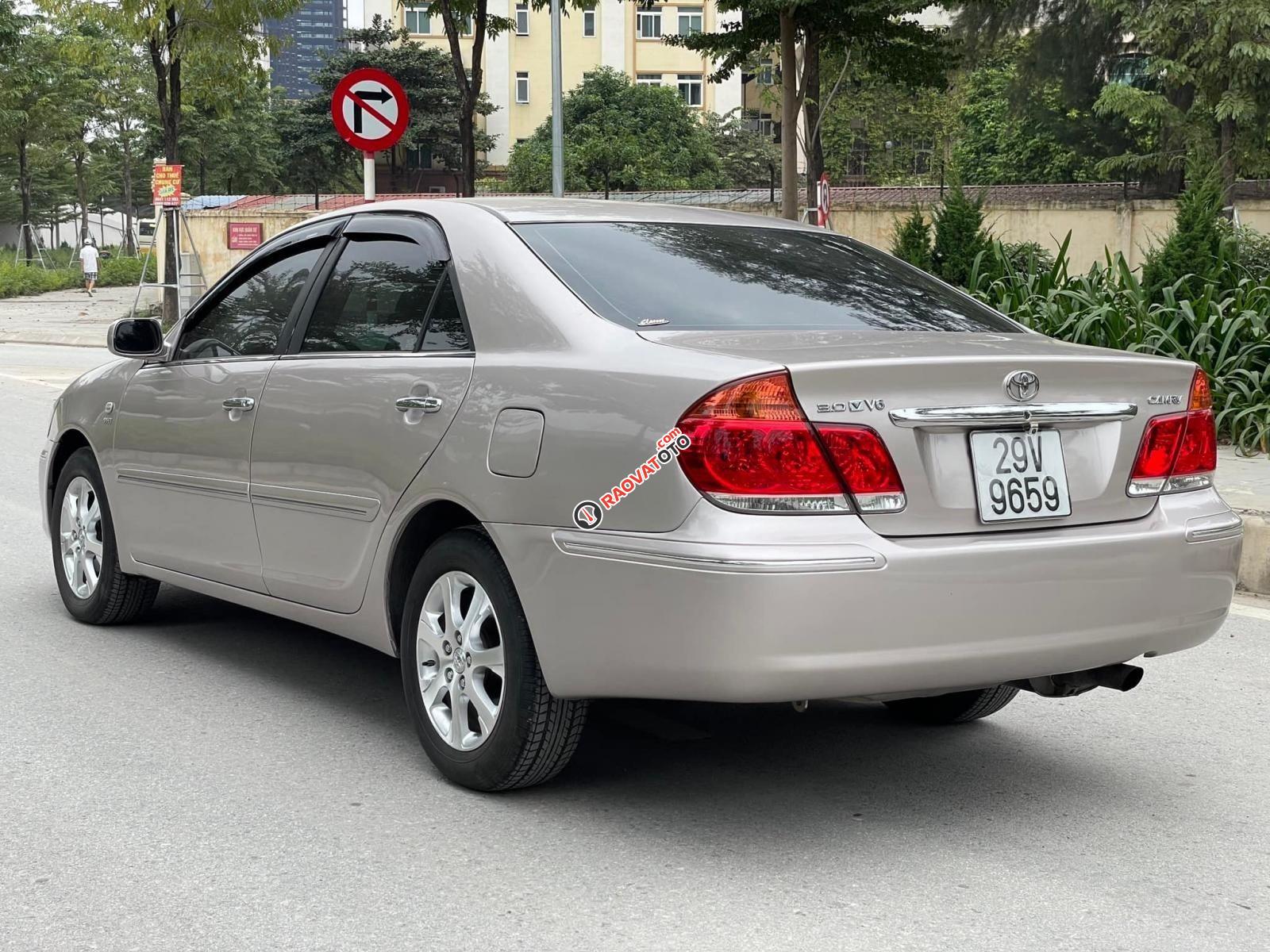 Bán ô tô Toyota Camry 3.0V sản xuất 2005, màu xám, 325tr-3