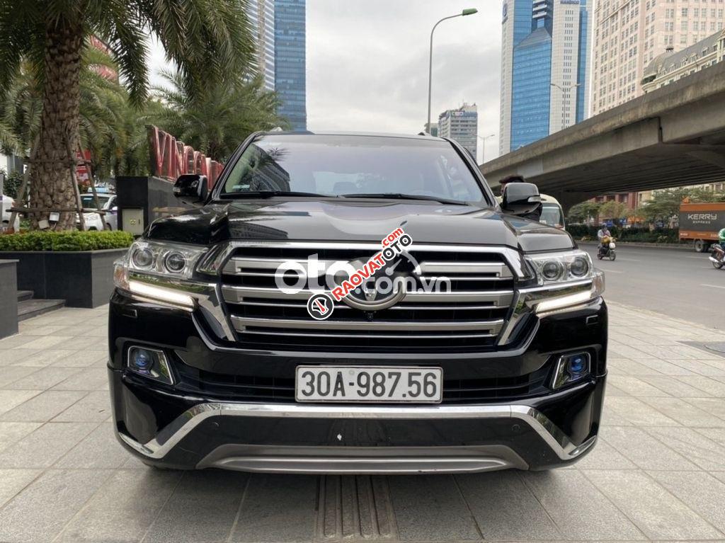 Bán xe Toyota Land Cruiser VX sản xuất 2016, màu đen-10