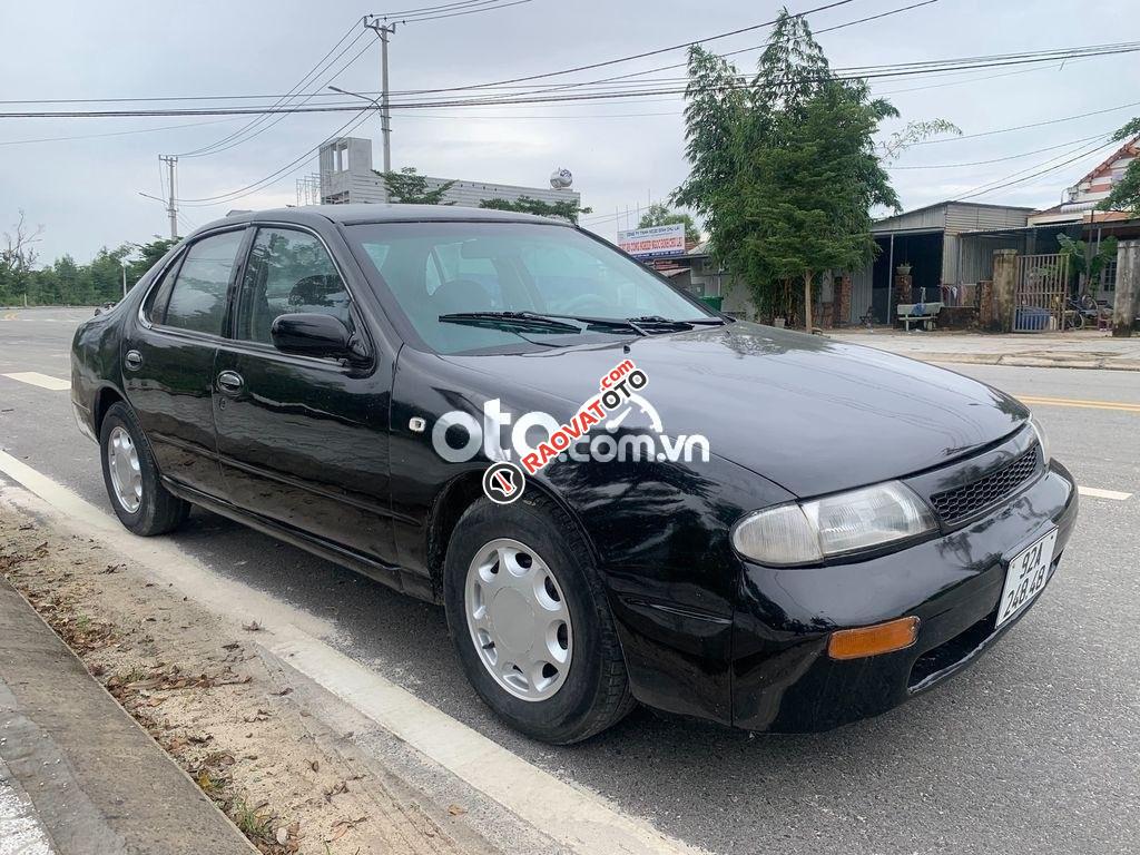 Bán Nissan Bluebird SSS năm sản xuất 1993, màu đen-3