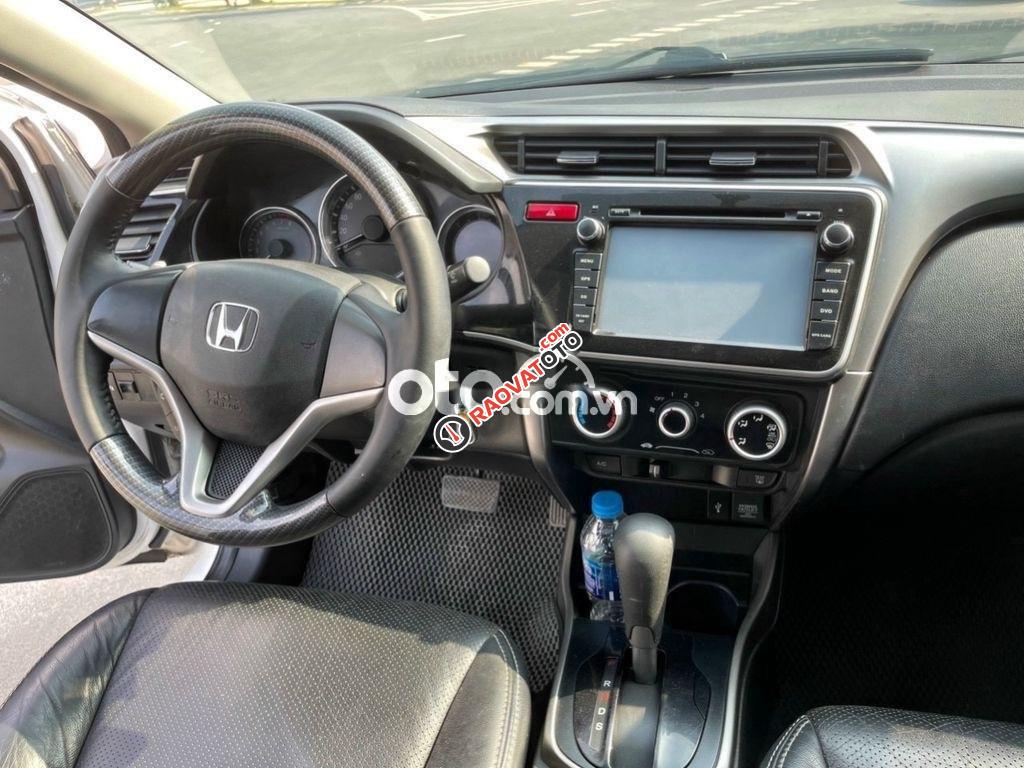 Cần bán gấp Honda City AT năm sản xuất 2014, màu trắng-4