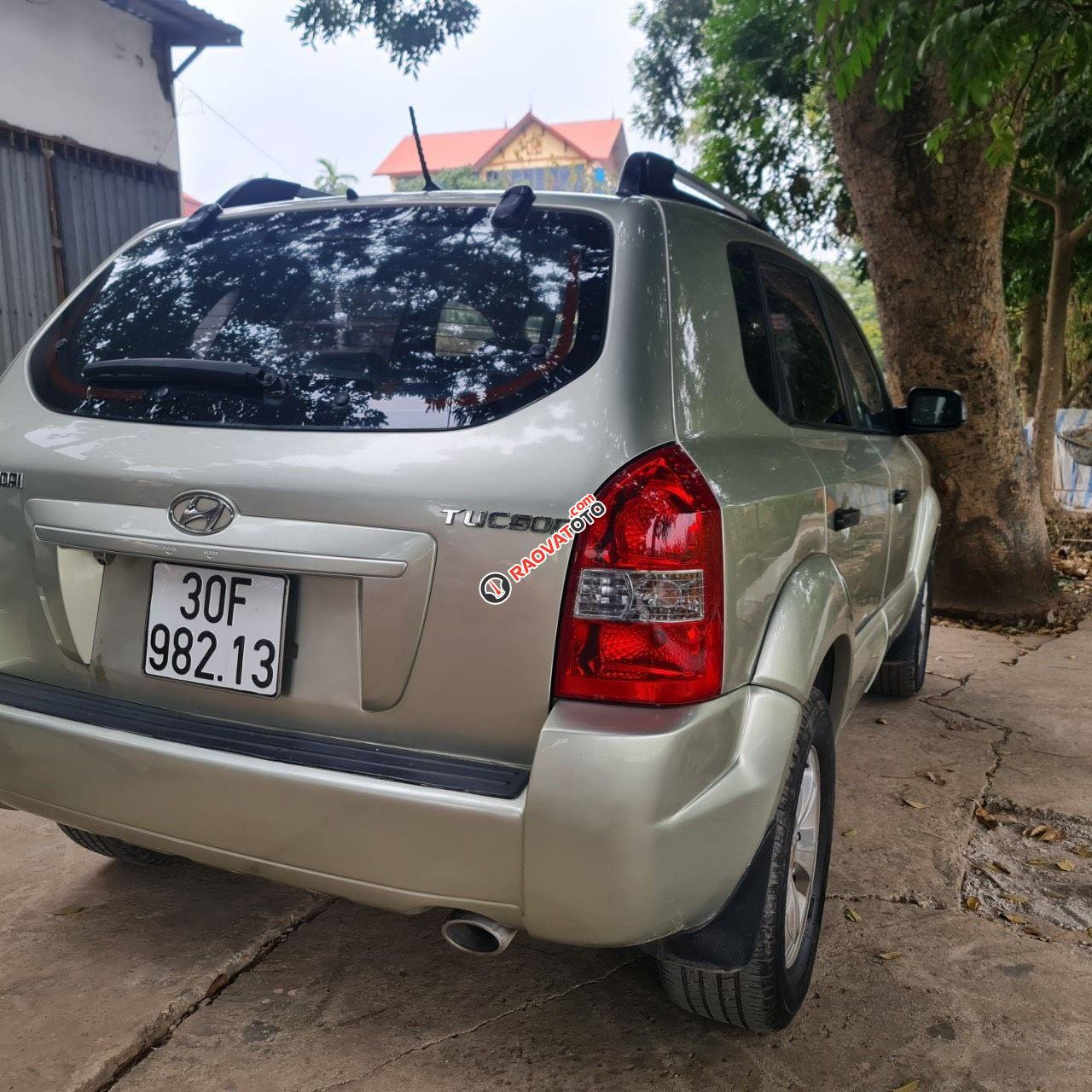 Bán xe Hyundai Tucson AT sản xuất 2011, xe nhập khẩu, bản full-2