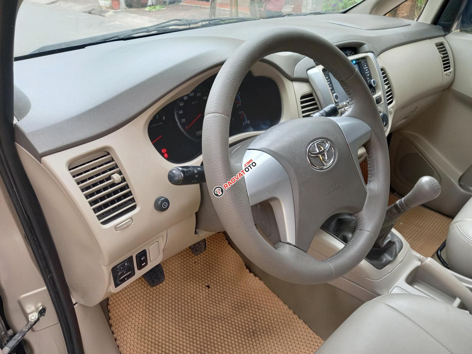 Bán Toyota Innova E xịn 2016 biển Hà Nội, 372tr-8