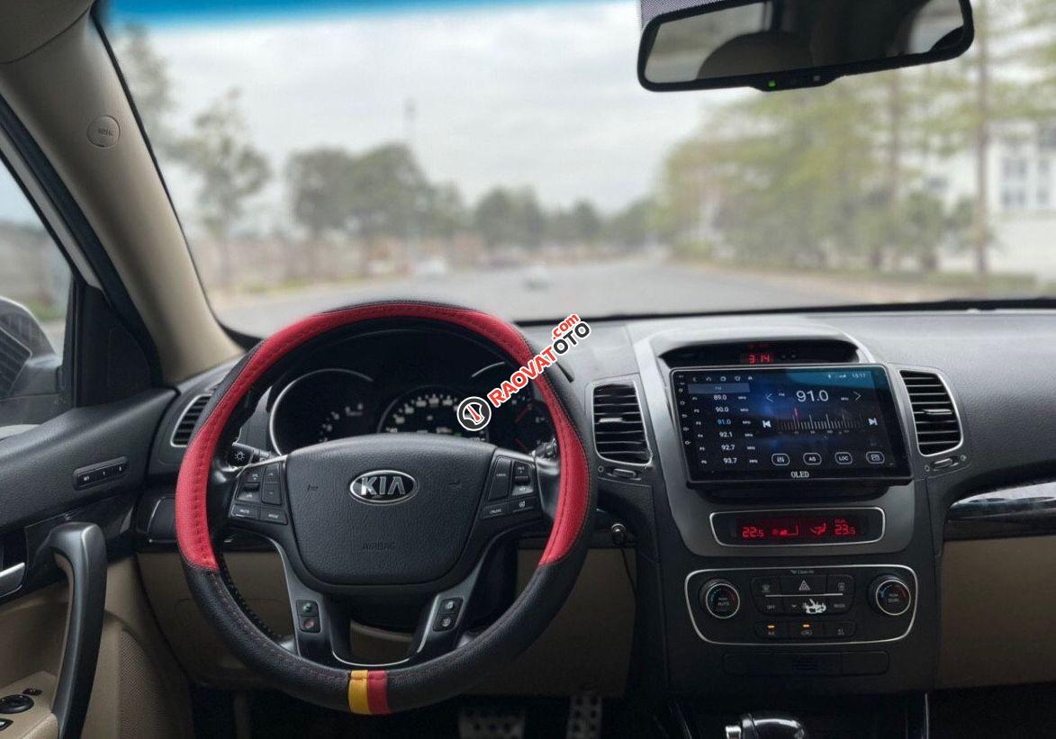 Cần bán xe Kia Sorento DATH sản xuất 2017, màu trắng, giá chỉ 748 triệu-4