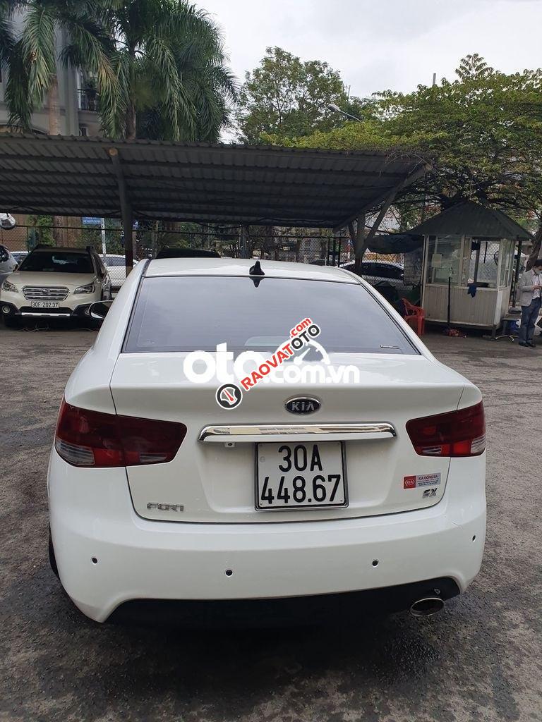 Cần bán gấp Kia Forte EX sản xuất 2011, màu trắng chính chủ-2