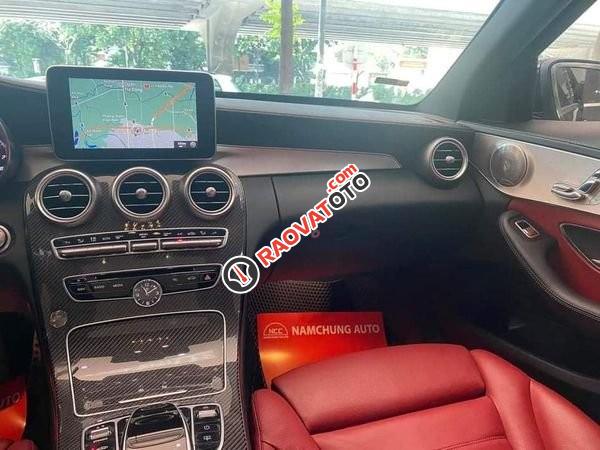 Cần bán gấp Mercedes C300 AMG sản xuất năm 2016, màu đen-3