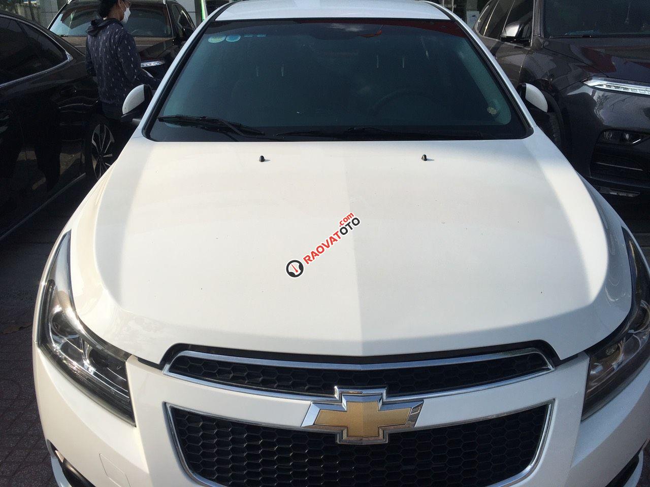 Bán xe Chevrolet Cruze LTZ 2015 trắng, odo 8300km, như mới, 390 triệu-3