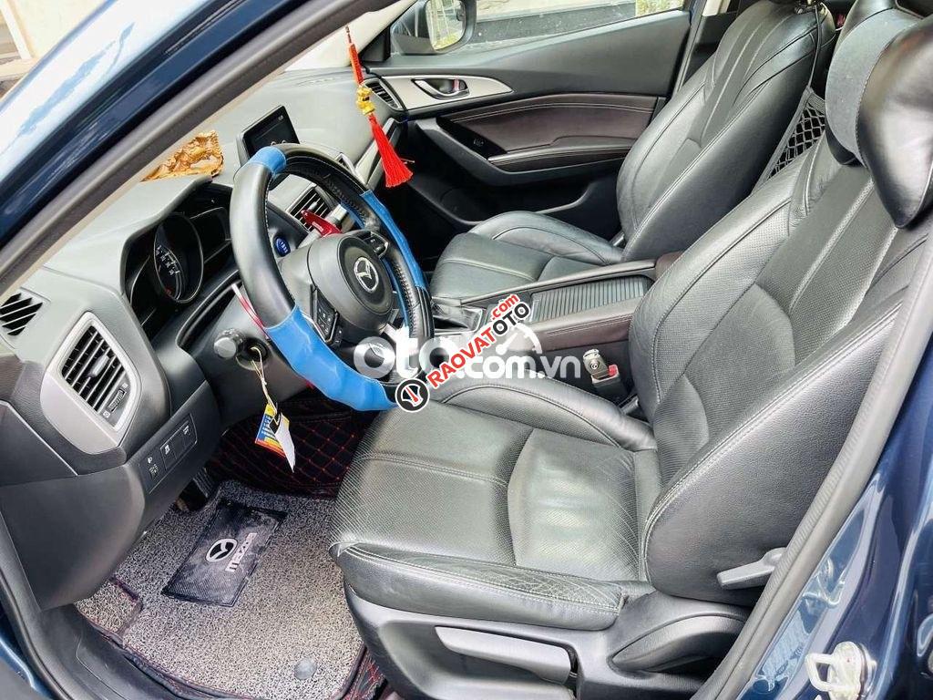 Cần bán lại xe Mazda 3 1.5  Facelift năm sản xuất 2017, màu xanh lam-4