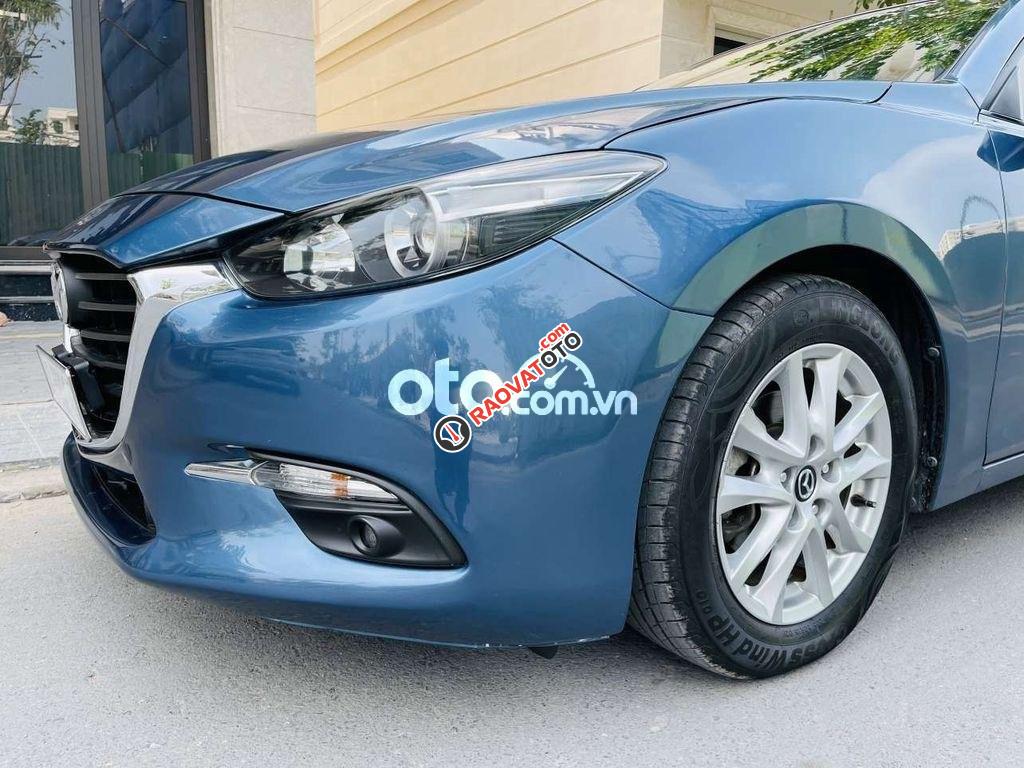 Cần bán lại xe Mazda 3 1.5  Facelift năm sản xuất 2017, màu xanh lam-10