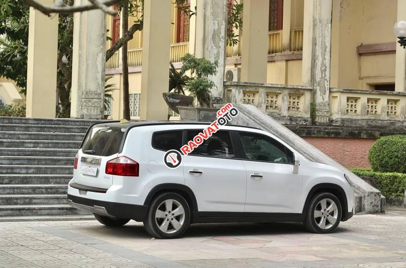 Cần bán lại xe Chevrolet Orlando LTZ năm sản xuất 2017, màu trắng, 445tr-8