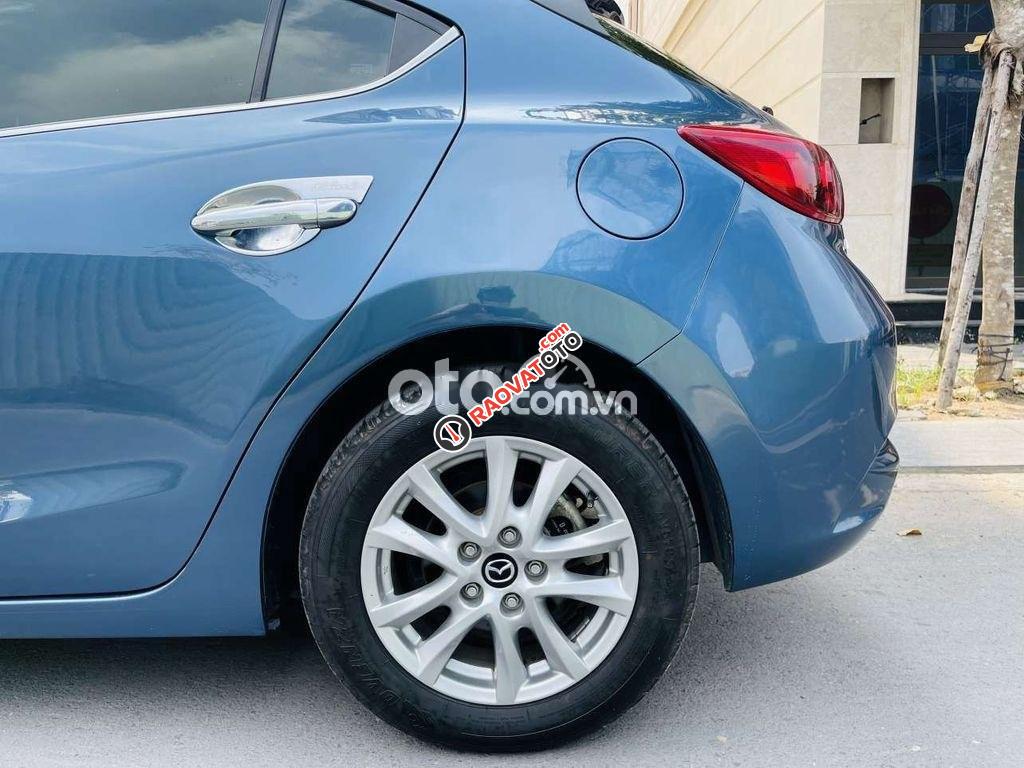 Cần bán lại xe Mazda 3 1.5  Facelift năm sản xuất 2017, màu xanh lam-7