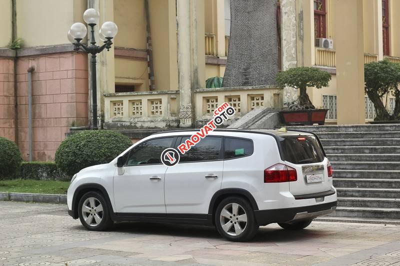 Cần bán lại xe Chevrolet Orlando LTZ năm sản xuất 2017, màu trắng, 445tr-9