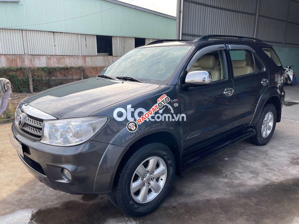 Bán Toyota Fortuner G sản xuất năm 2009, màu xám, giá chỉ 410 triệu-8